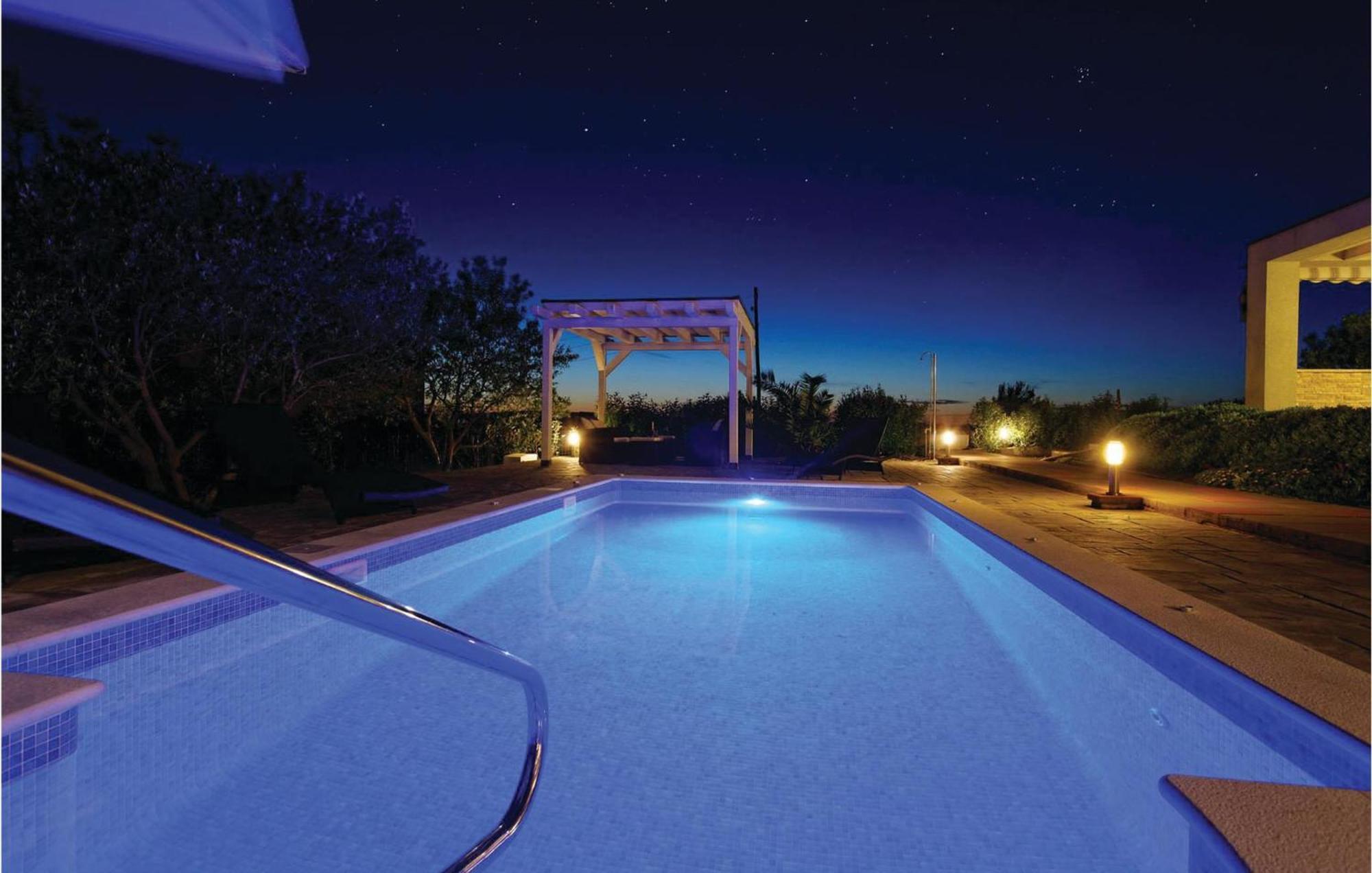 5 Bedroom Amazing Home In Debeljak Bagian luar foto