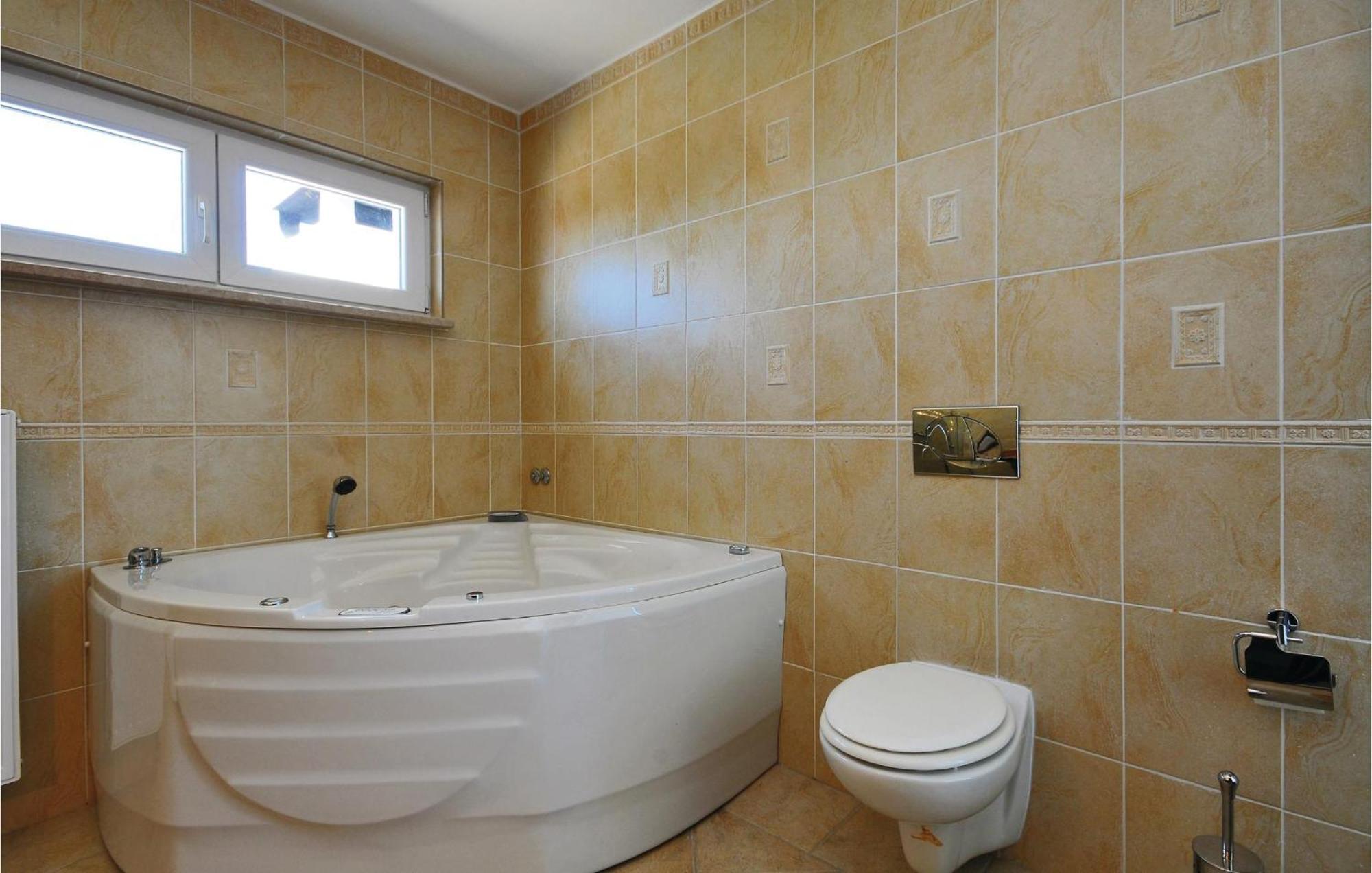 5 Bedroom Amazing Home In Debeljak Bagian luar foto